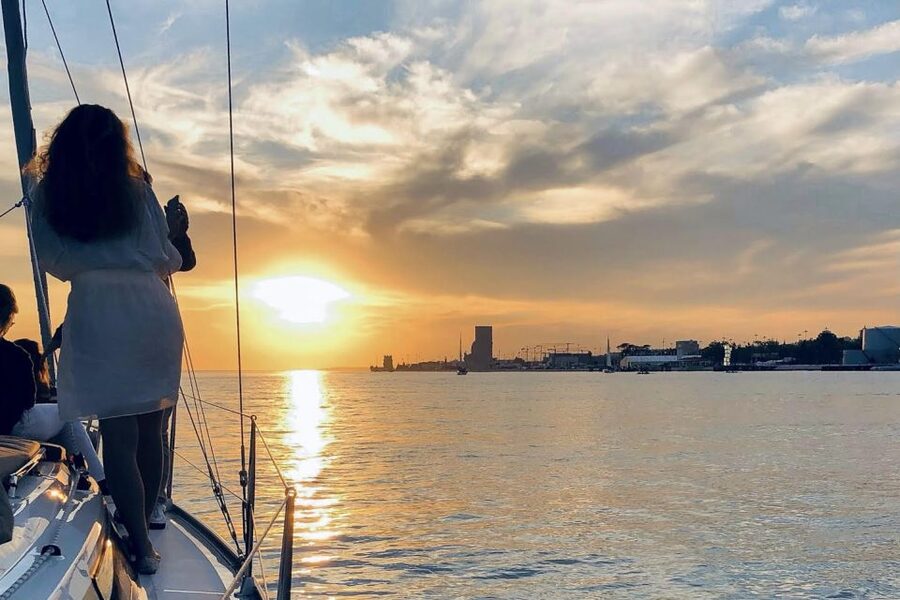 Lisbon: Private Tagus River Sunset Cruise on a Luxury Boat - Key points at a glance