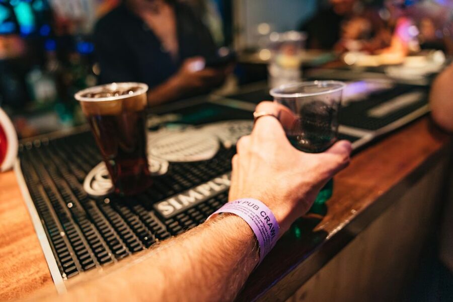 Lisbon: Pub Crawl with Open Bar, Shots & VIP Club Entry - Who will enjoy this most?