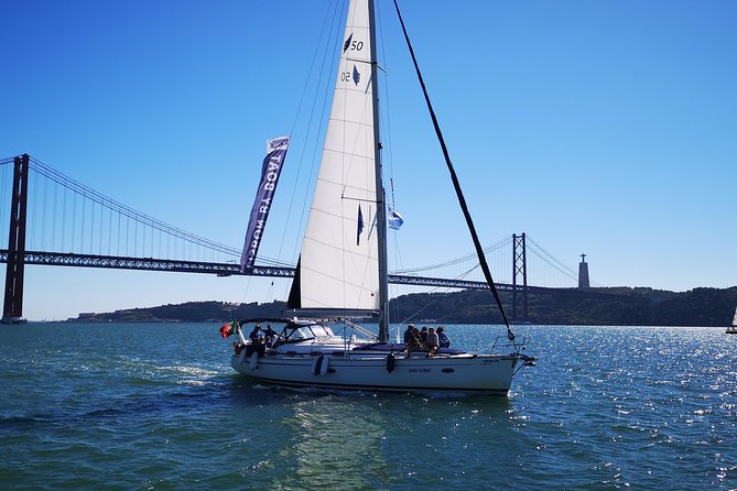 Lisbon Sailing Tour on a Luxury Sailing Yacht with 2 Drinks - Why Lisbon looks different from the Tagus