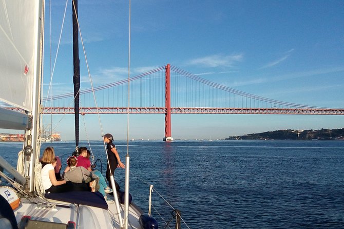 Lisbon Sailing Tour on a Luxury Sailing Yacht with 2 Drinks - What the 4.9 rating tells you