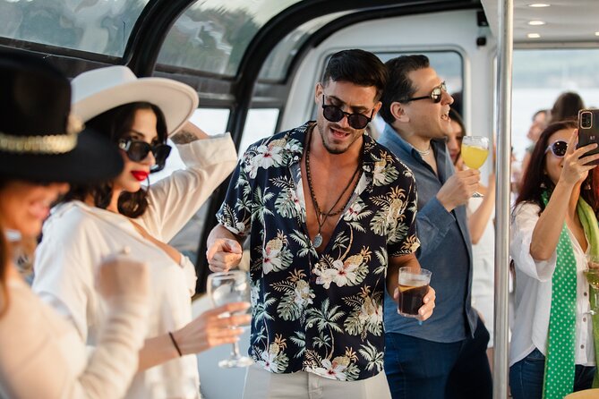 Lisbon: Sunset DJ & Porto Tonic Premium Boat Experience - Boarding at Doca de Santo Amaro