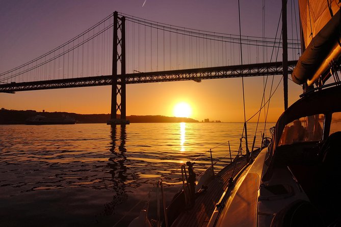 Lisbon Sunset Sailing Tour on Luxury Sailing Yacht with 2 Drinks - What the 14-person limit means