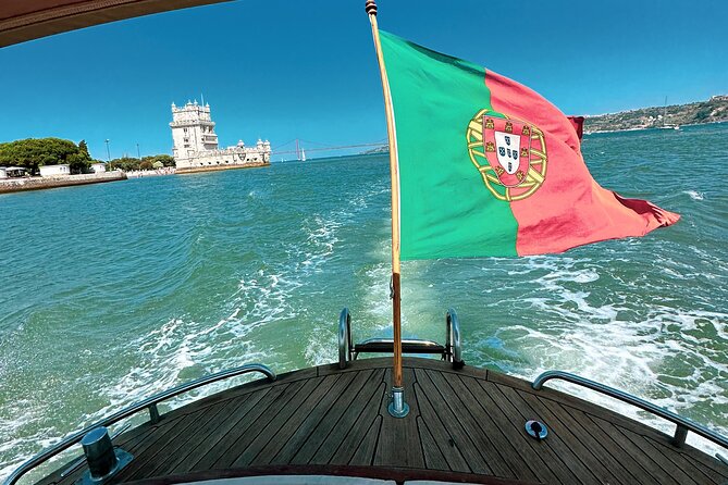 Lisbon: Vinho Verde Wine Premium Boat Experience - A Tagus cruise built around views, drinks, and easy company