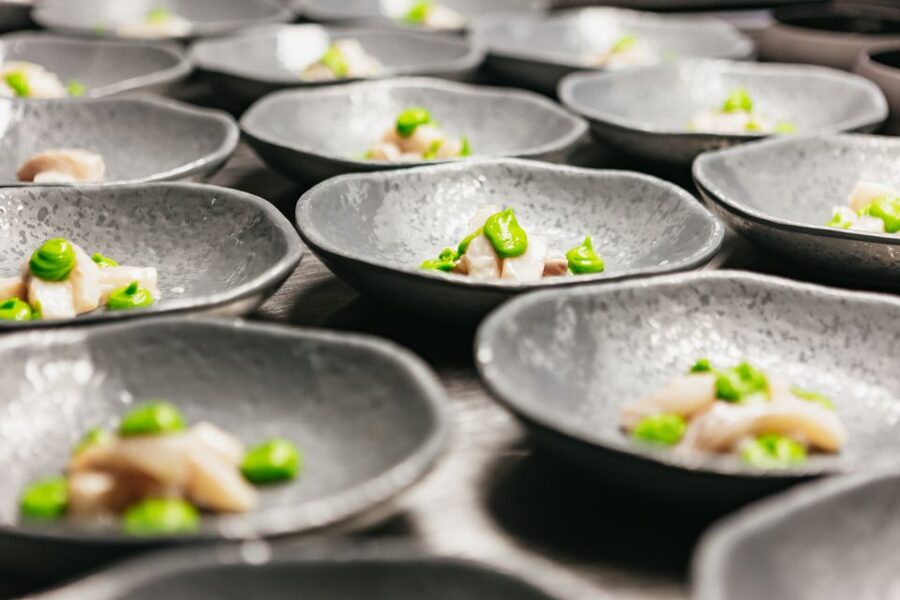 London: 6-Course Gourmet Dinner on a Luxury Coach - Meeting the coach at Victoria Embankment