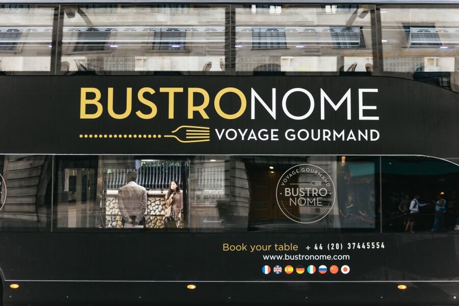 London: 6-Course Gourmet Dinner on a Luxury Coach - Service, music, and the feel of the evening