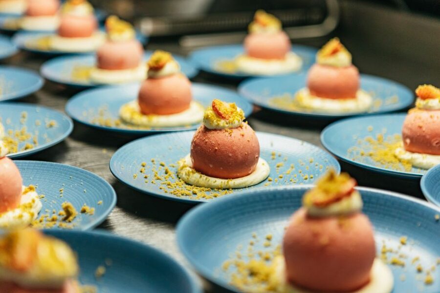 London: 6-Course Gourmet Dinner on a Luxury Coach - Is $130 a fair price?