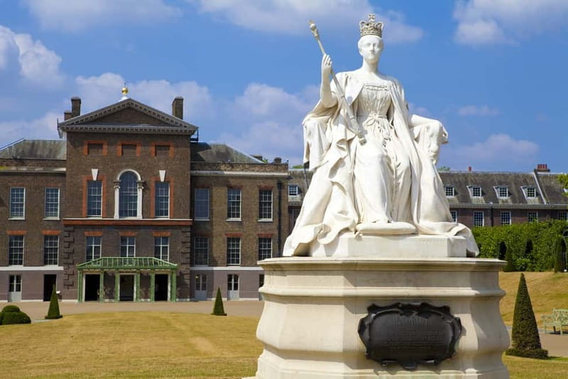 London: VIP Kensington Palace Gardens Tour & Royal High Tea - How the Two Booking Options Compare