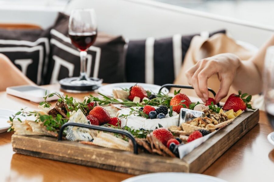 Los Angeles: Luxury Cruise with Wine, Cheese & Sea Lions - Sea lions, yachts, and the appeal of looking slowly