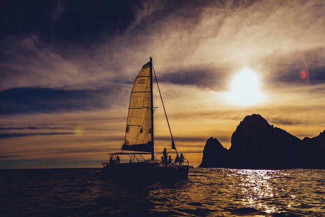 Los Cabos Luxury Sailing Sunset Tour - From your hotel to Cabo San Lucas Marina