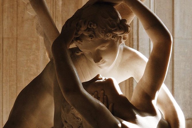 Louvre Museum - Exclusive Guided Tour (Entry Included) - Seeing the Louvre’s famous works