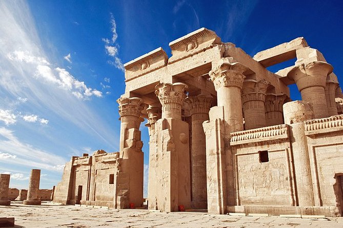 Luxury 4-Day 3-Night Nile Cruise from Aswan to Luxor - Day two: Kom Ombo and Edfu by river
