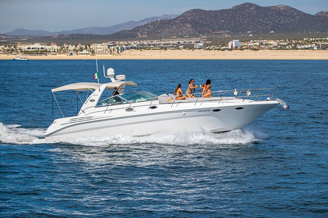 Luxury 42' Yacht Tour in Cabo for Snorkeling and Sunset - Chileno Bay or Santa Maria Bay for swimming