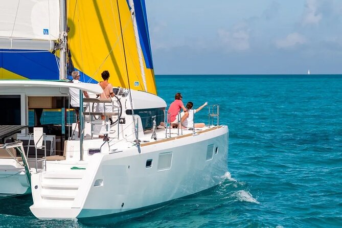 Luxury Catamaran in the Maddalena Archipelago from PALAU - What the crew adds to the day