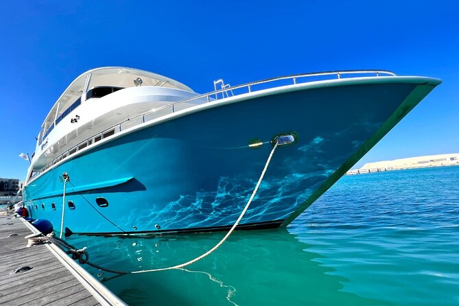 Luxury Cruise inc. Snorkeling/Massage/Island/water sport & Lunch - A gentle introduction to scuba