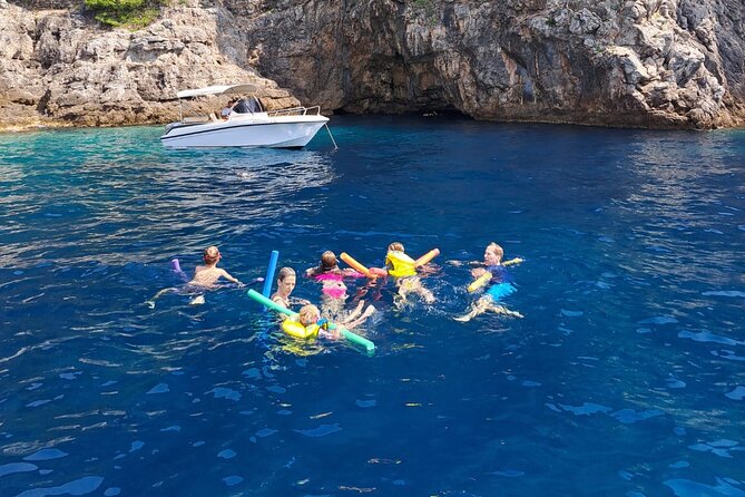 Luxury Elaphite Islands half day Cruise with lunch Apreamare - Šipan: village life, wine, and olive oil