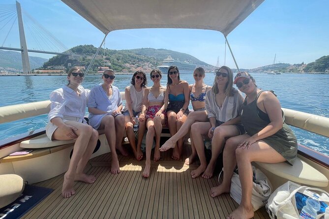 Luxury Elaphite Islands half day Cruise with lunch Apreamare - What the boat day feels like