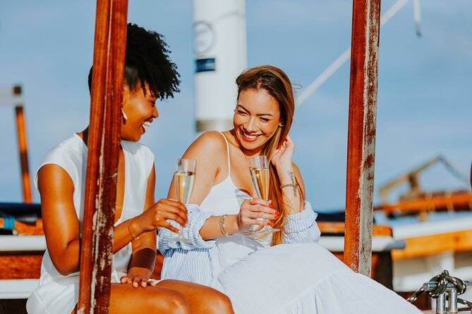 Luxury Four-Course Caribbean Dinner Cruise Experience - Practical details that shape the evening