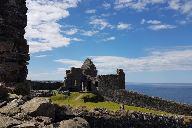 Luxury Giants Causeway Tour in Mercedes + FREE Belfast Mural Tour - Carrick-A-Rede Rope Bridge: a thrilling first test