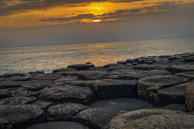 Luxury Giants Causeway Tour in Mercedes + FREE Belfast Mural Tour - Belfast murals and the Peace Walls