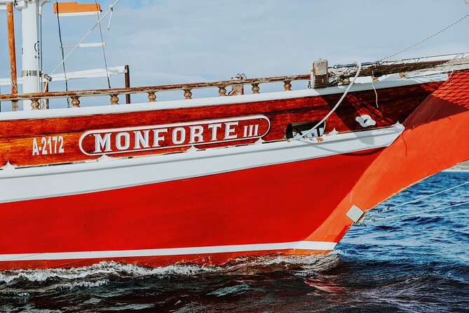 Luxury Lagoon Cruise with Onboard Chef and Signature Cocktails - Space, shade, and the rhythm of the afternoon
