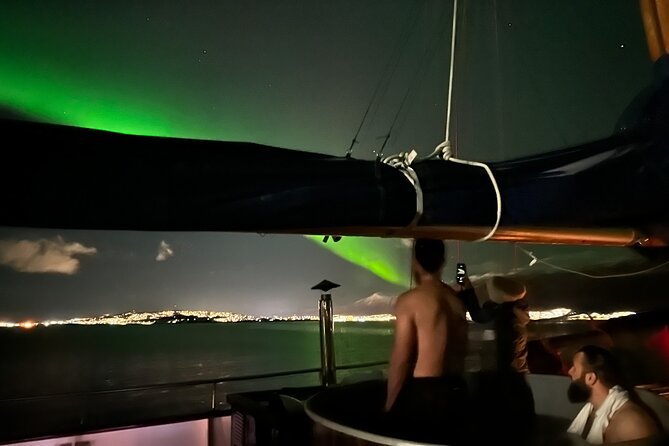 Luxury Northern Lights Yacht Cruise with Hot Tub from Tromsø - A four-hour search for the aurora from Tromsø
