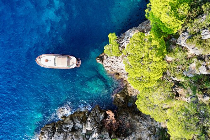 Luxury Private Boat Tour to Elaphiti Islands - A private way to reach the Elafiti Islands