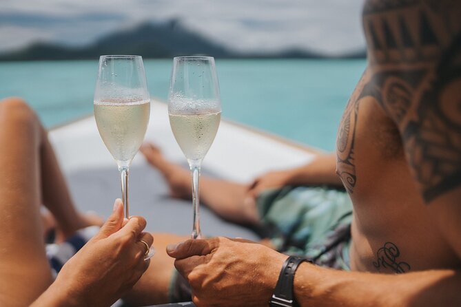 Luxury Private full day tour & Motu lunch in Bora-Bora - Four hours among coral, rays, and sharks