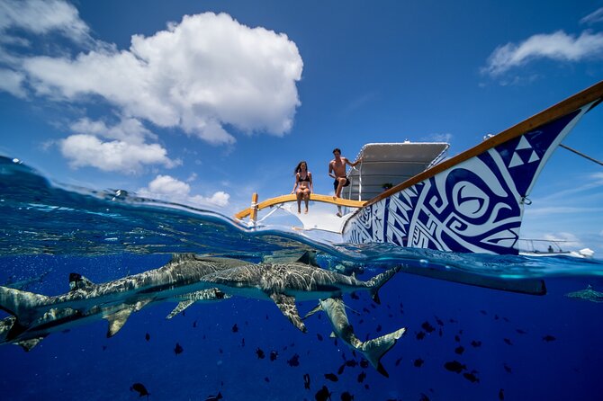 Luxury Private full day tour & Motu lunch in Bora-Bora - Setting out in a traditional outrigger