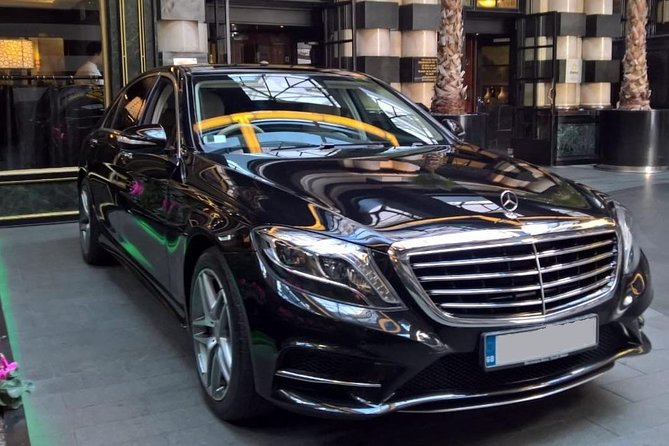 Luxury Private Hire Tour for 2- 6 people around Northern Ireland - Carrick-a-Rede and the one-kilometer cliff walk