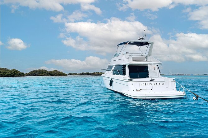 Luxury Private Yacht Charter Aruba - Eden Luca Yachts - Choosing the Route With the Captain