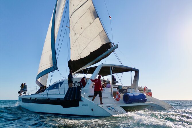 Luxury Sailing catamaran charter in Cabo San Lucas all inclusive - What lunch and drinks really include