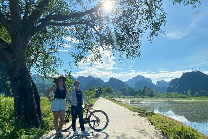 Luxury small Group Hoa Lu - Tam Coc - Mua Cave Max 6 - 8 pax/tour - Mua Cave’s 500-step climb