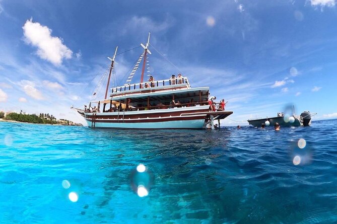 Luxury snorkel trip on a spacious wooden schooner and local lunch - What $95 buys you in practical terms