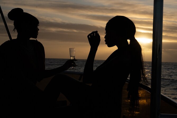 Luxury Sunset Cruise with Prosecco - Prosecco, music, and the mood onboard