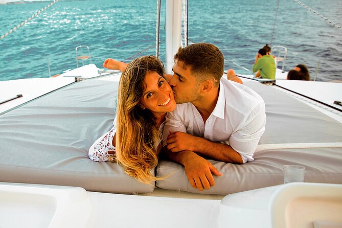 Luxury Sunset Sailing Cruise in Cancun with Light Dinner and Open Bar - Hotel pickup is useful, but confirm the clock