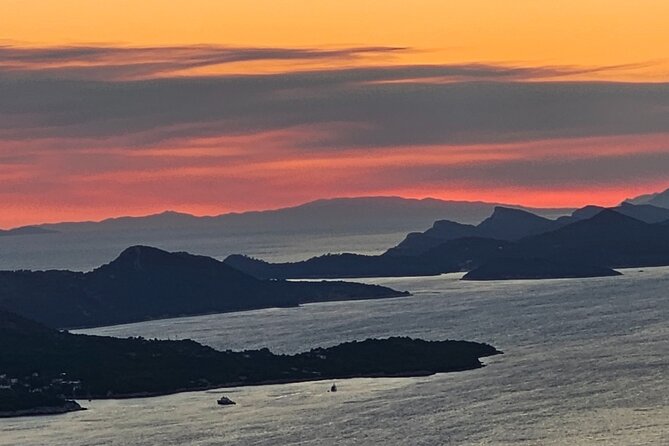 Luxury Sunset Tour with Wine Tasting - Why this sunset route works so well