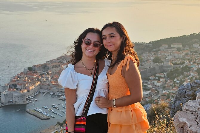 Luxury Sunset Tour with Wine Tasting - The guide can shape the whole evening