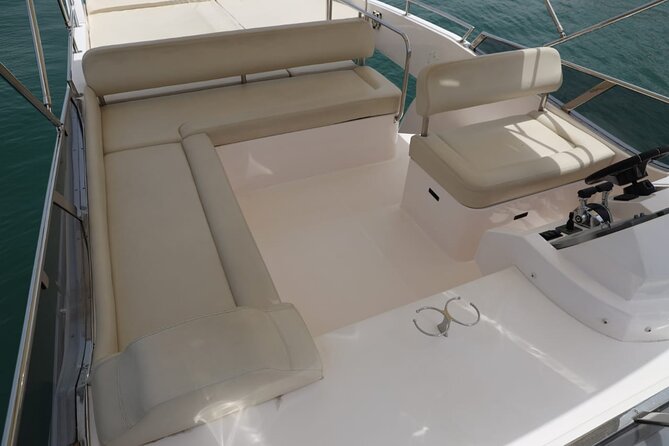 Luxury Yacht Charter : Dubai Marina, Atlantis The Palm & Burj Al Arab - The yacht, crew, and onboard comforts