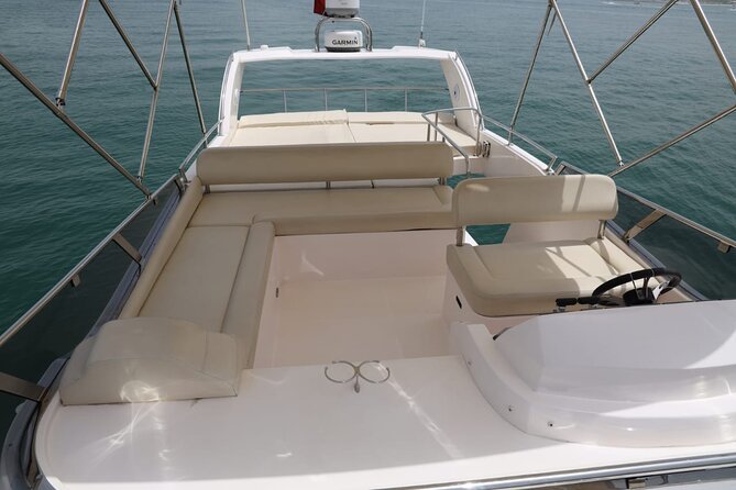 Luxury Yacht Charter : Dubai Marina, Atlantis The Palm & Burj Al Arab - Meeting point and timing require careful planning