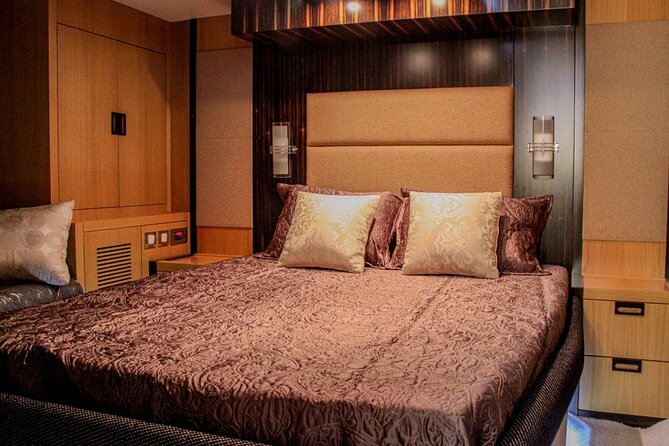 Luxury Yacht Dubai - Book 56 ft Yacht Cruise up to 24 people - What the crew adds to the trip