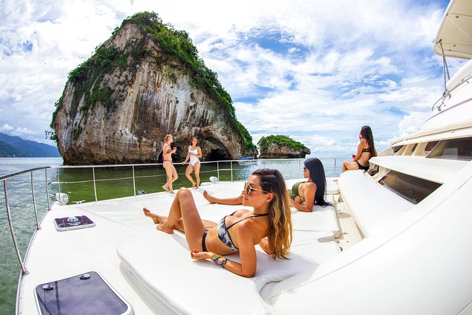 Luxury Yacht & Snorkel with All inclusive Open bar and lunch - Motion sickness, weather, and practical comfort