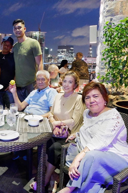 Makati Nightlife: VIP Access to Clubs, Rooftops & Go-Go Bars - Neon Nights: the late finish