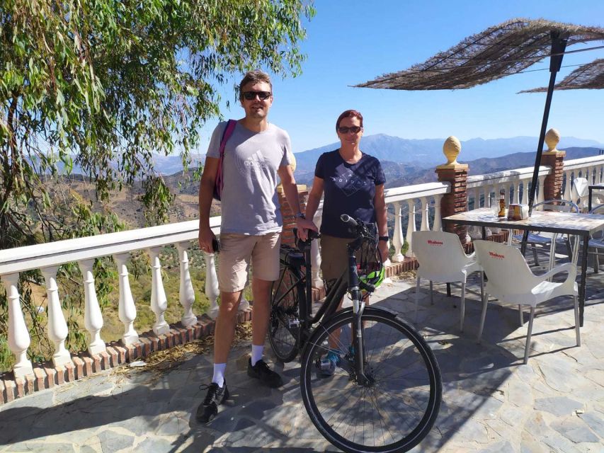 Málaga: 4-Hour Premium E-Bike Tour with Panoramic Views - From central Málaga to the foothills
