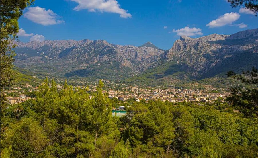 Mallorca: Exclusive Soller Train and Tram Half-Day Tour - Sóller in 25 to 30 minutes