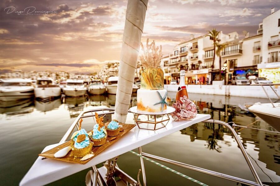 Marbella: Sunset Luxury Sailing Cruise in Puerto Banús - Drinks, snacks, and the right kind of onboard luxury