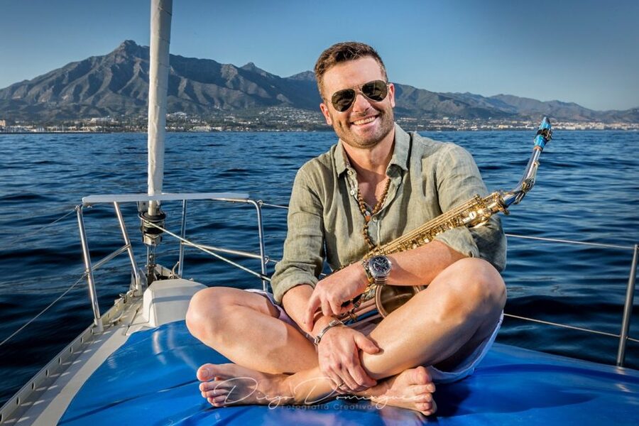 Marbella: Sunset Luxury Sailing Cruise in Puerto Banús - A small social benefit behind the outing