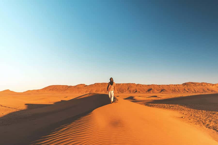 Marrakech: 3-Day Desert Trip to Merzouga with Luxury Camp - Ouarzazate, the Rose Valley, and Boumalne Dades