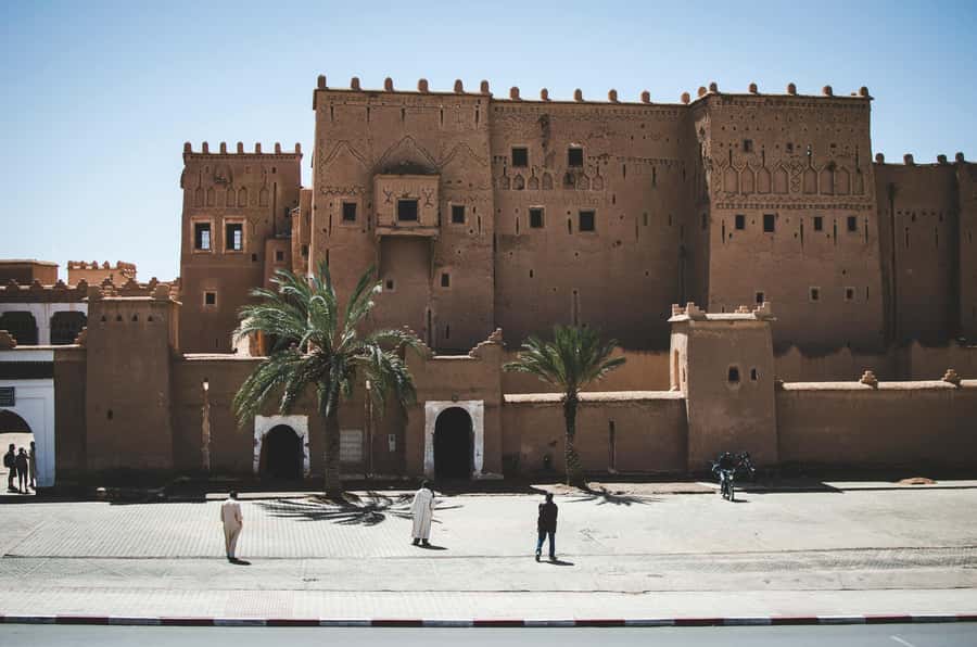 Marrakech: 3-Day Desert Trip to Merzouga with Luxury Camp - Guides, drivers, and group style