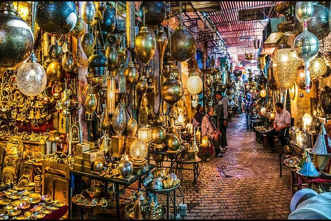 Marrakech: Exclusive Private Shopping Adventure in The souks - Walking through the Medina