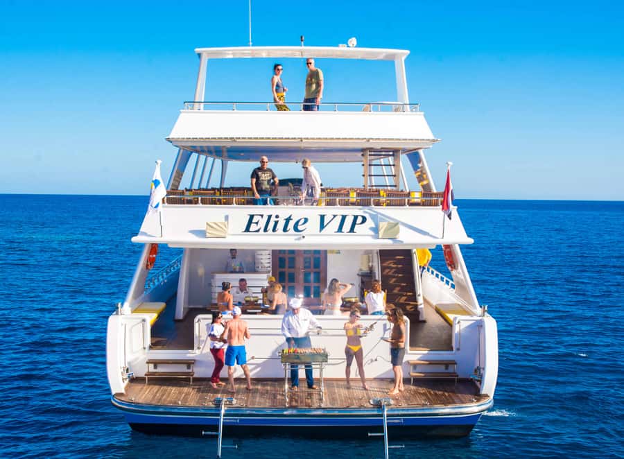 Marsa Alam: Elite vip Turtle bay snorkeling with BBQ Lunch - What the $100 price includes